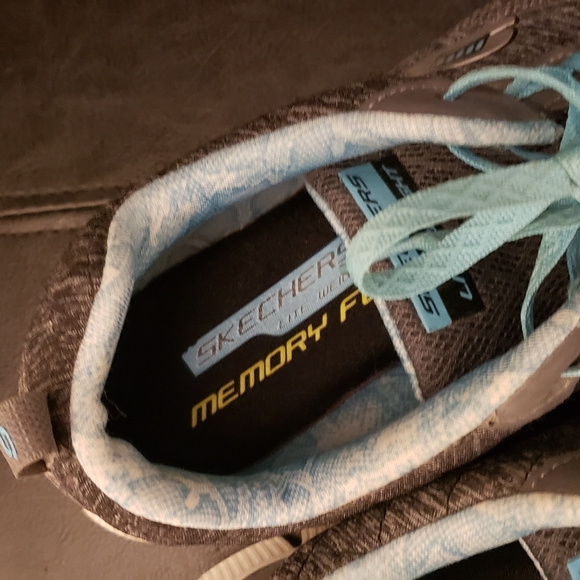 Skechers Memory foam sneakers sz 8.5 - Picture 8 of 8